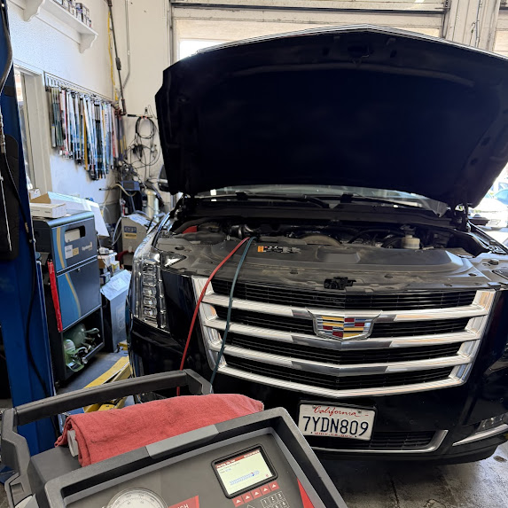Cadillac Air Conditioning Service Image 1