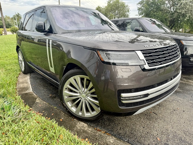 Range Rover luxury SUV collision service